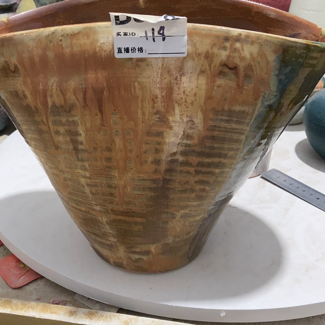 陶瓷P****N景德镇花瓶一物一拍