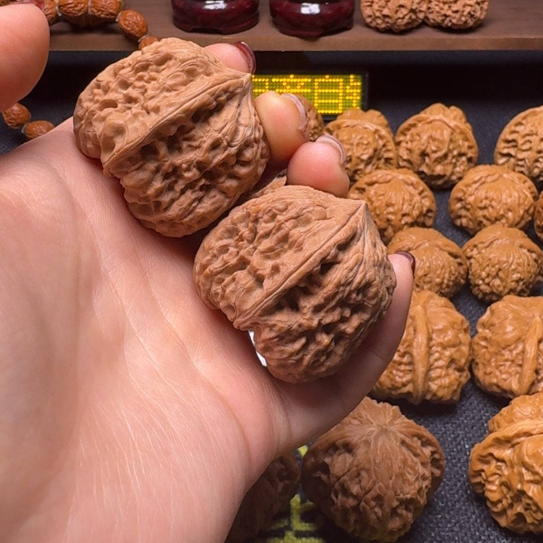 文玩核桃吊坠37平谷凹底