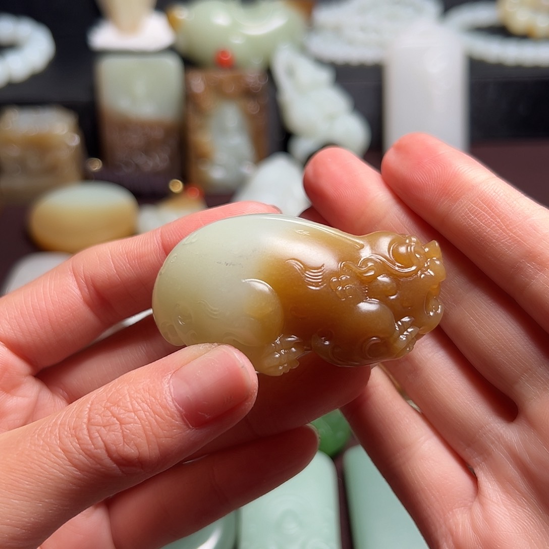 和田玉挂件未镶嵌石*