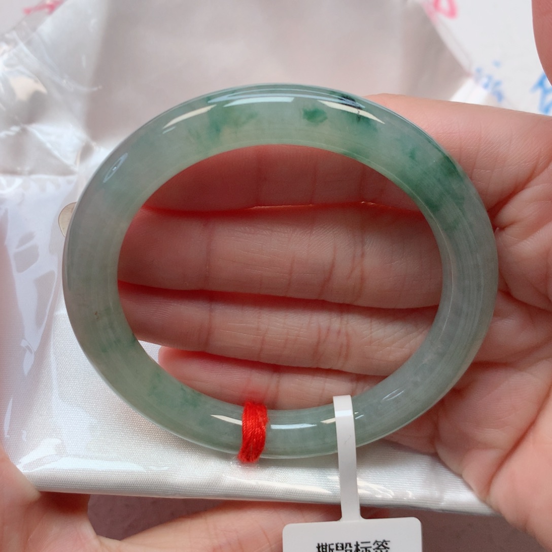 翡翠手镯未镶嵌53圆条