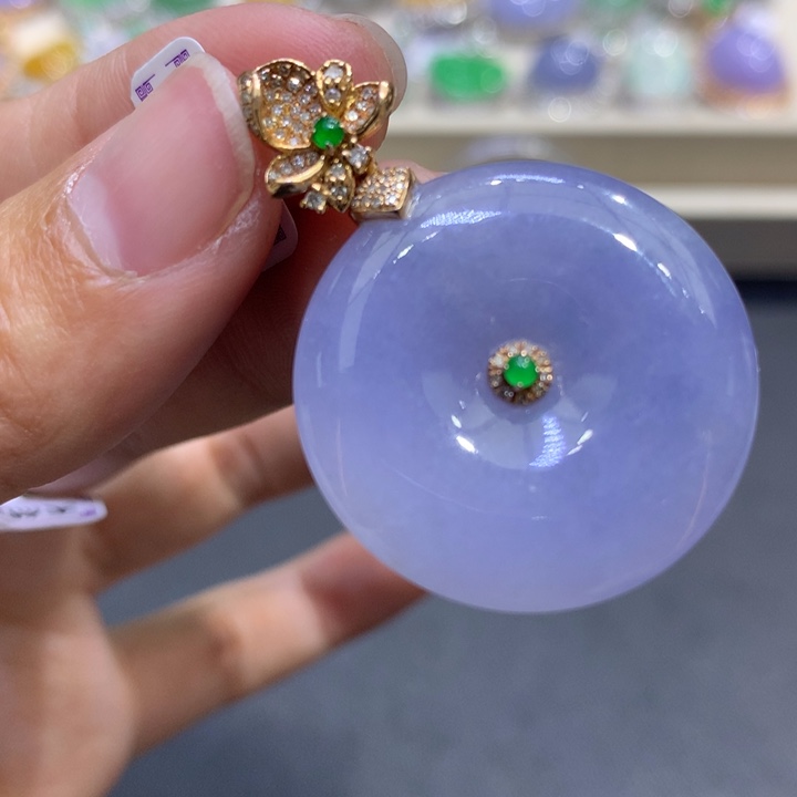 翡翠颈饰18K金镶嵌翡翠