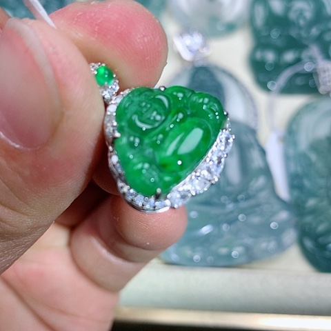 【闪购商品】翡翠颈饰未镶嵌天然翡翠