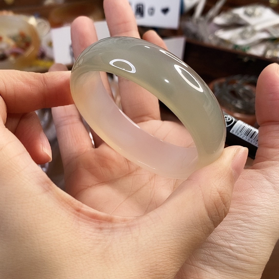 玛瑙/玉髓未镶嵌手镯C189。54.2圈