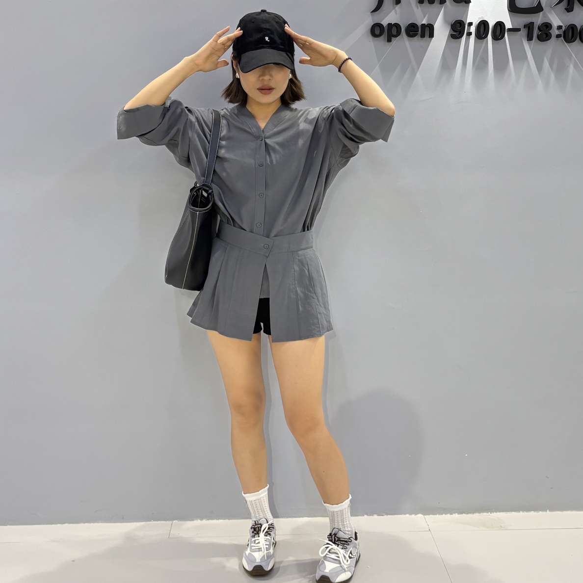 V领早秋半裙两件套装衬衫外套女春夏长袖上衣