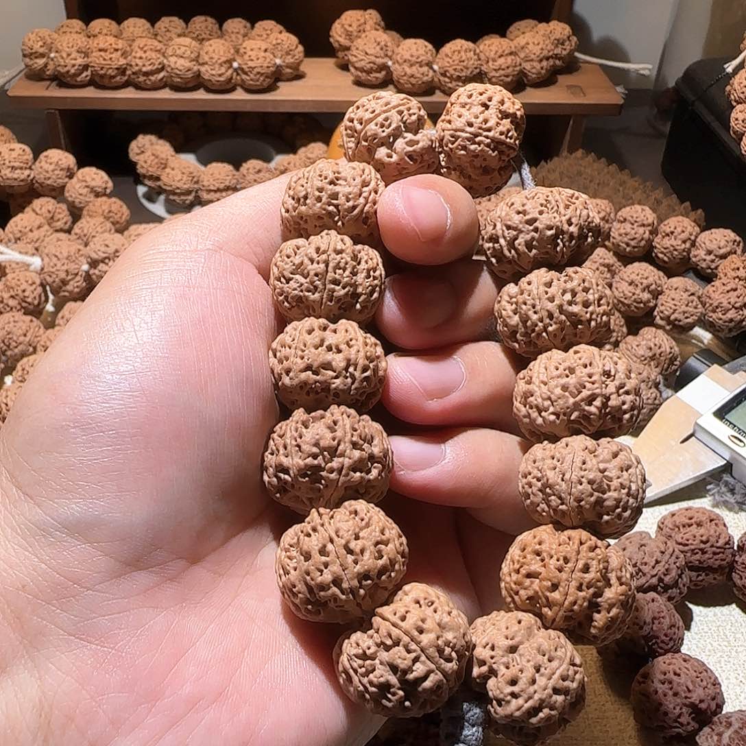 金刚菩提吊坠伟*梅花