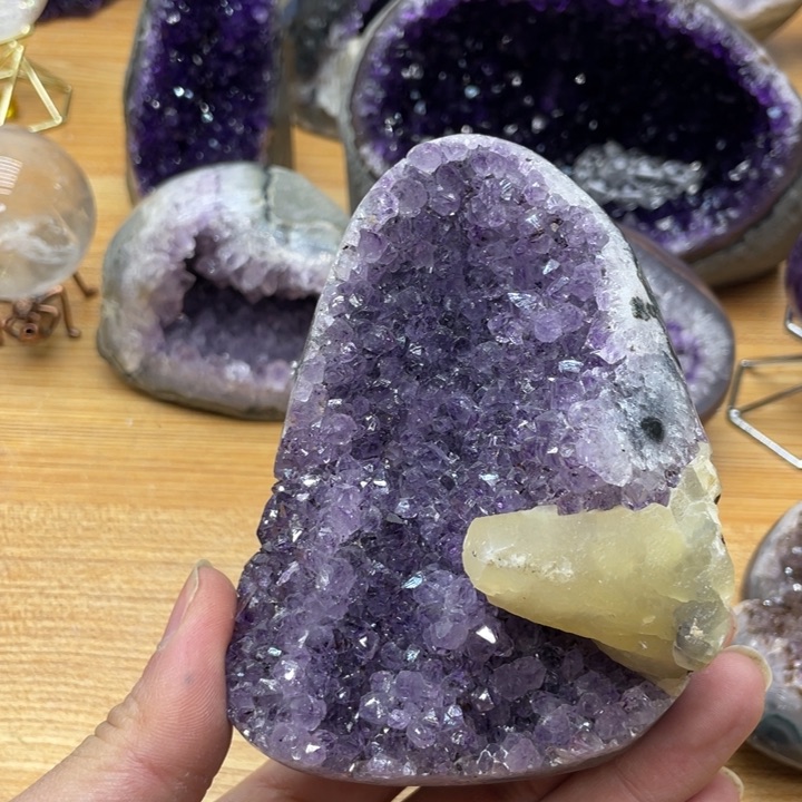 紫晶方解石未镶嵌