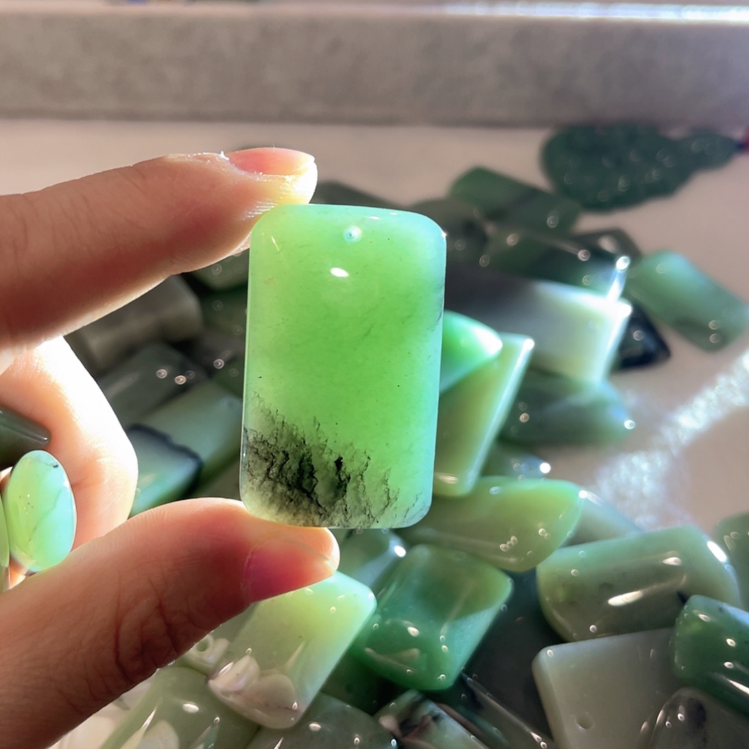 密玉（石英质玉）未镶嵌颈饰