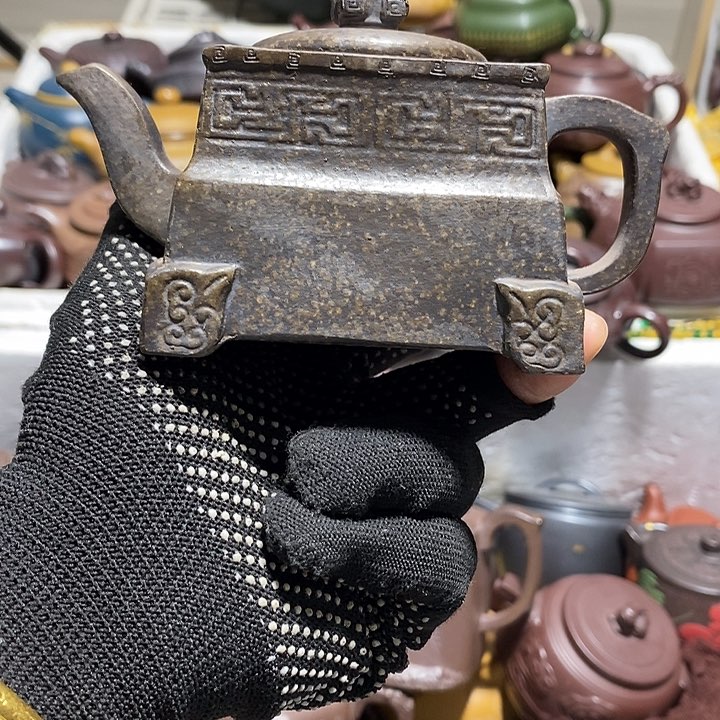 紫砂茶壶跳砂划痕