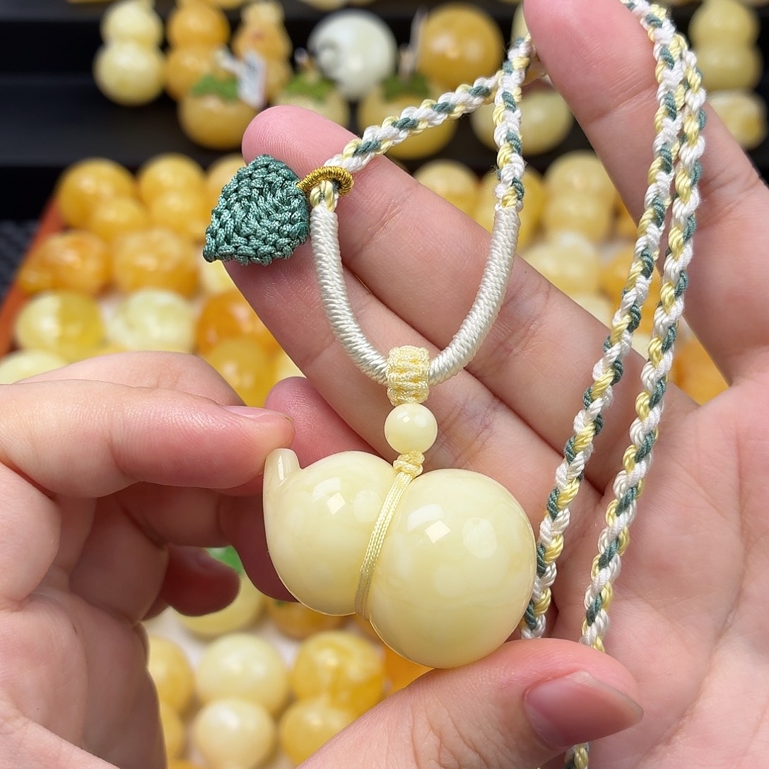 蜜蜡未镶嵌毛衣链蜜蜡