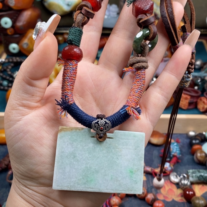 【闪购商品】翡翠颈饰未镶嵌项链