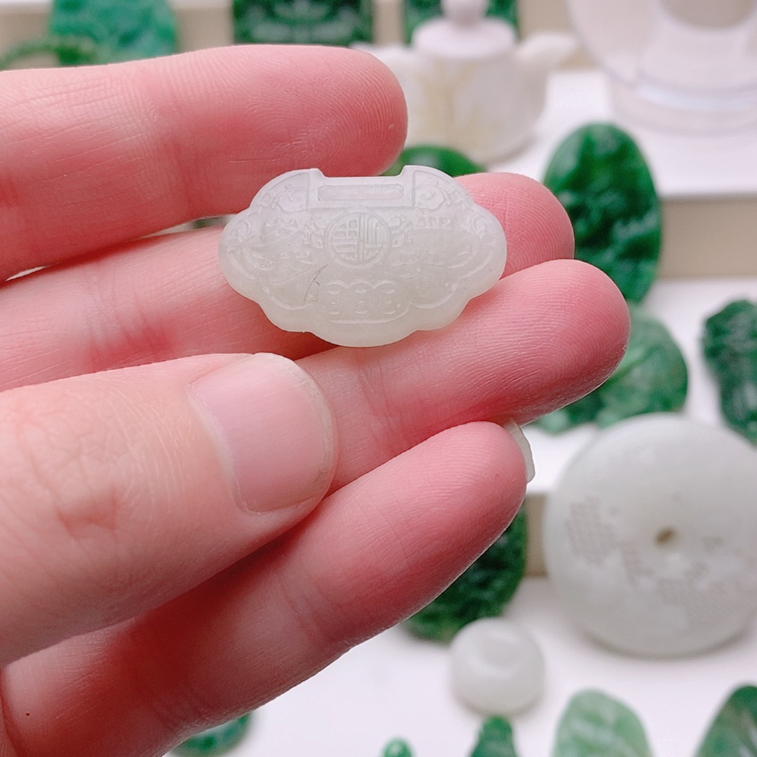 独山玉吊坠未镶嵌