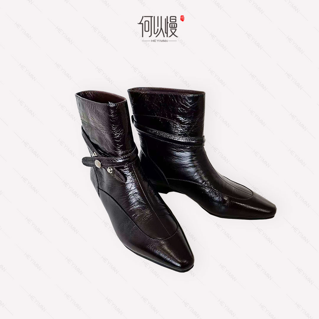 【何以慢】小皱牛油皮350g绒里冬季复古尖头低跟铆钉短靴Z08-A5169