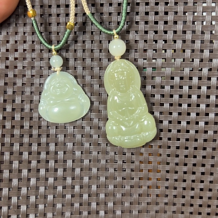 和田玉（青白玉）未镶嵌颈饰