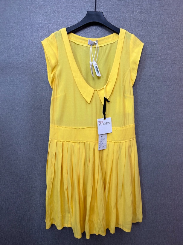 99新 Valentino/华伦天奴 华伦天奴黄色无袖连衣裙99新