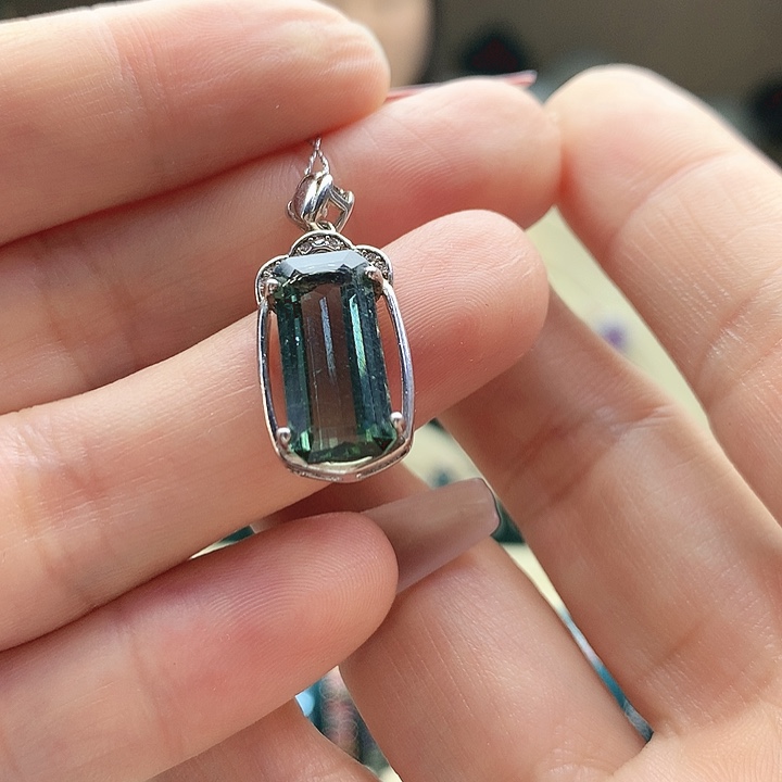 碧玺吊坠(赠链)银S925镶嵌