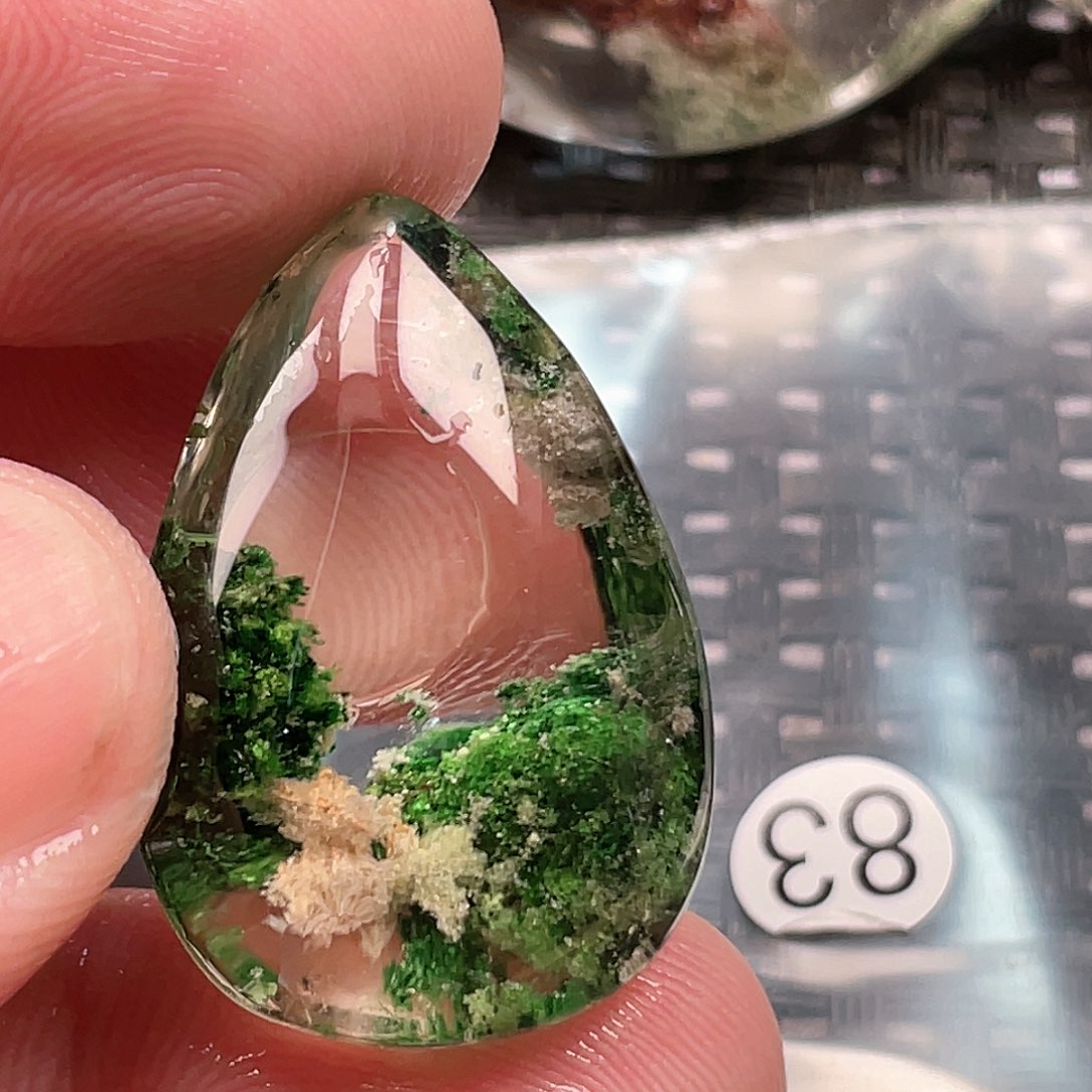 【闪购商品】颈饰未镶嵌水晶石*