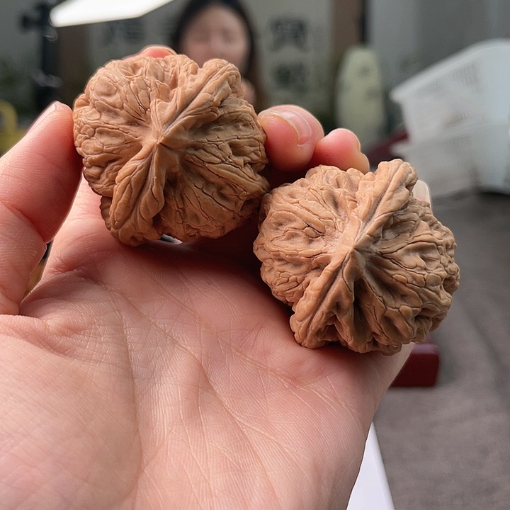 文玩核桃把件全品锦鲤