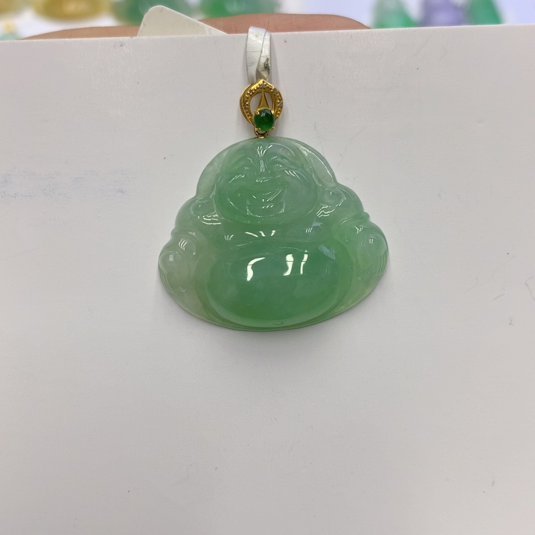 翡翠颈饰18K金镶嵌翡翠