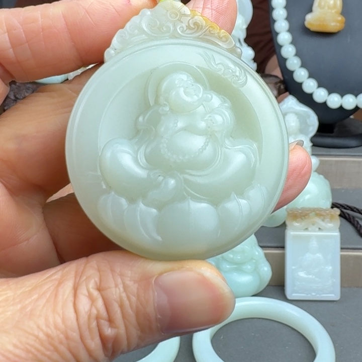 和田玉未镶嵌颈饰