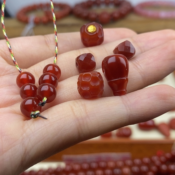 贏***阔玛瑙/玉髓未镶嵌珠宝奇石