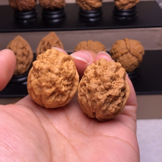 文玩核桃把件金麒麟12