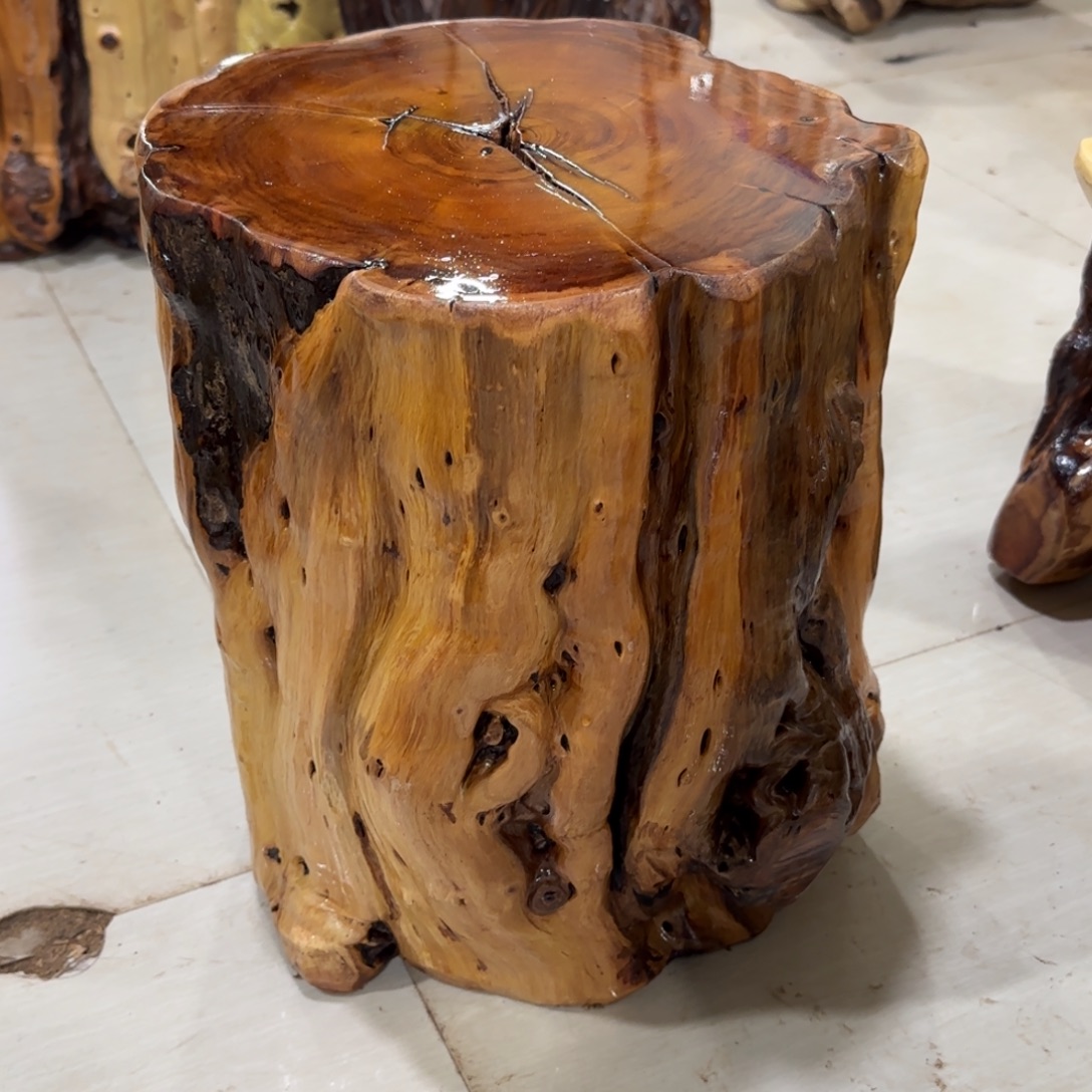 谢***鸡龙纹鸡心枣木手工艺品 