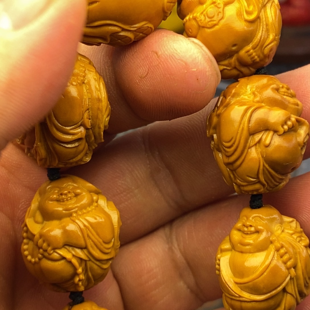 木弥勒有色差雕刻2.0