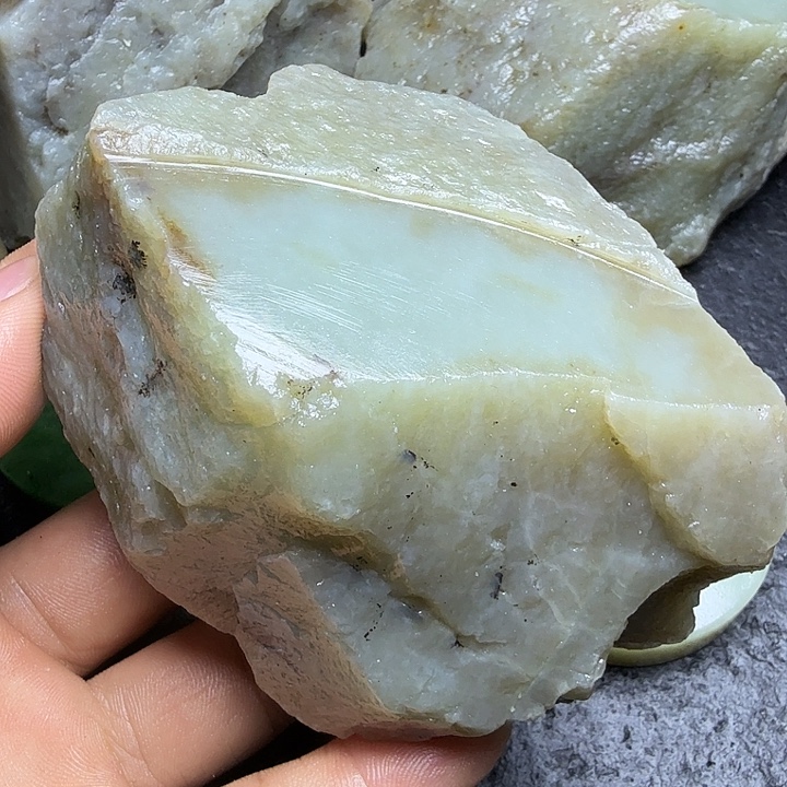 和田玉（糖玉）未镶嵌珠宝奇石