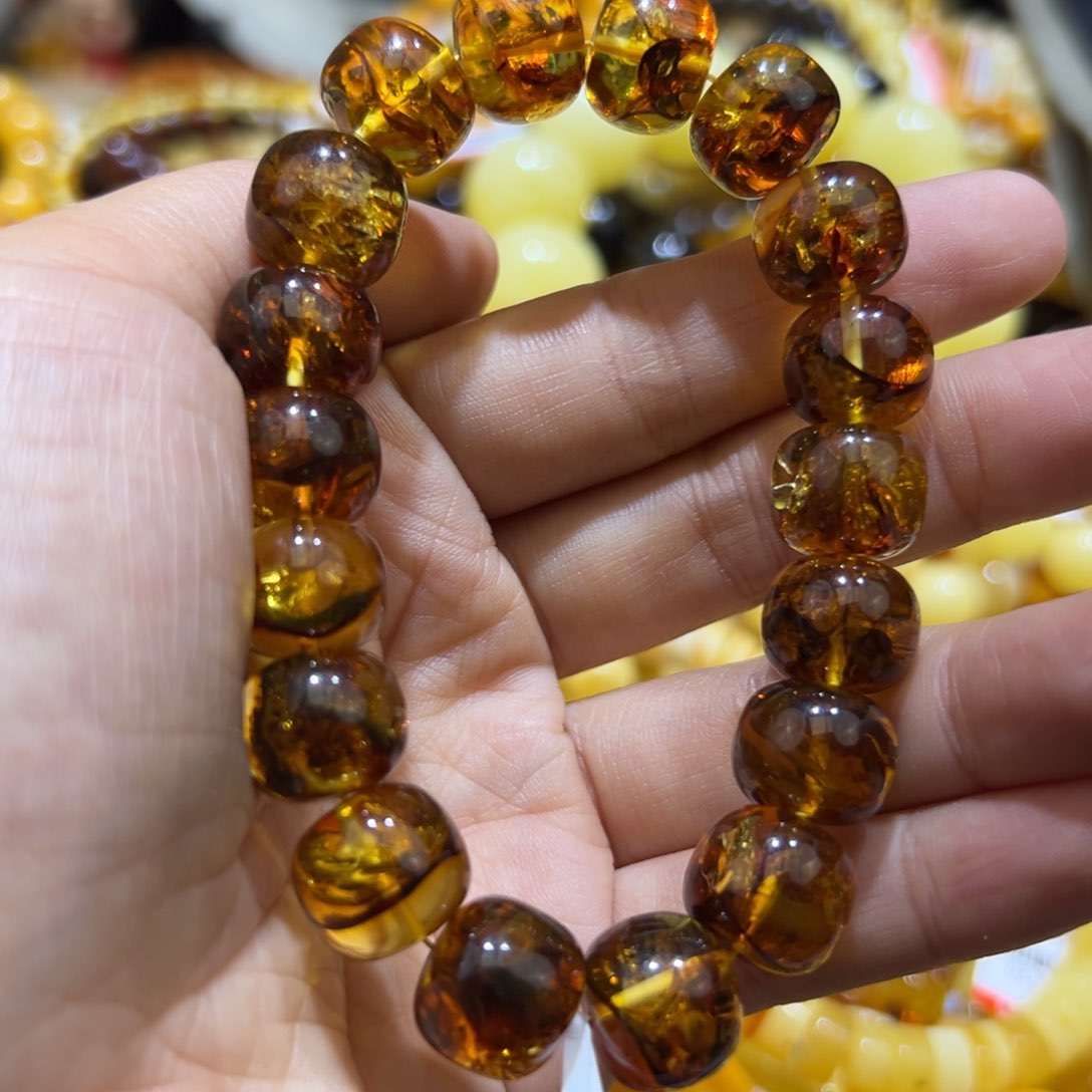 琥珀珠宝奇石未镶嵌