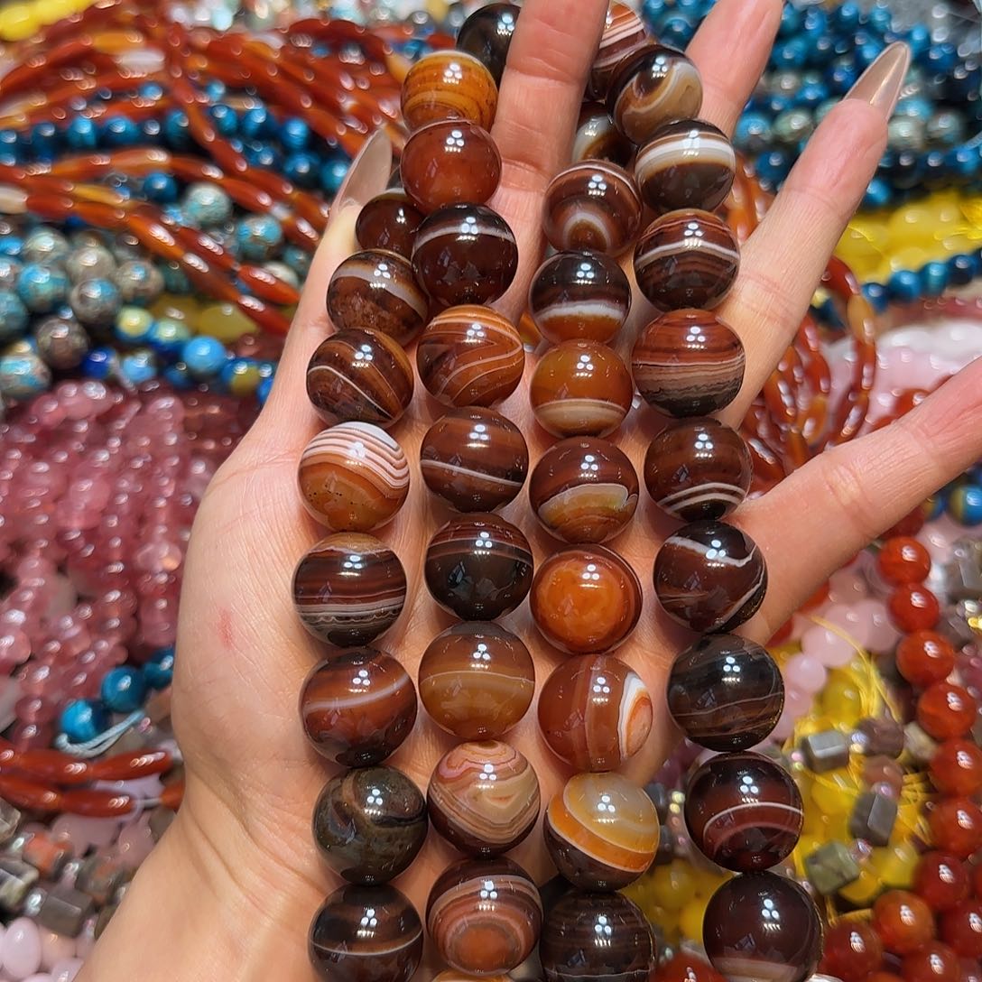 玛瑙/玉髓未镶嵌珠宝半成品18mm蚕丝红棕玛瑙线条一条