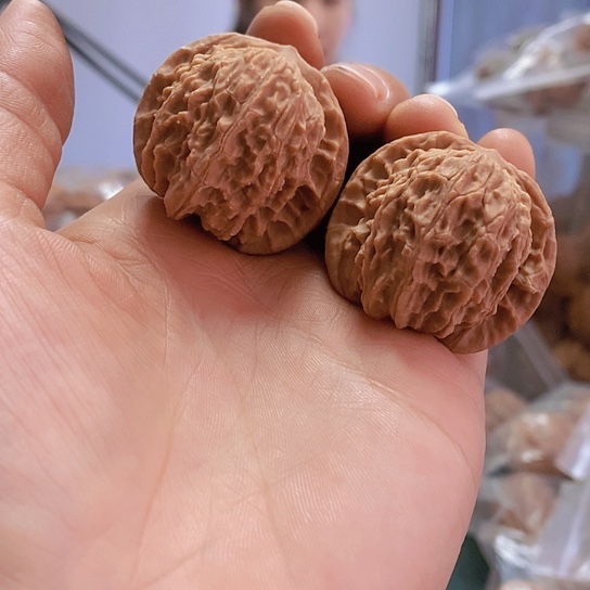 【闪购商品】把件文玩核桃37黄杆