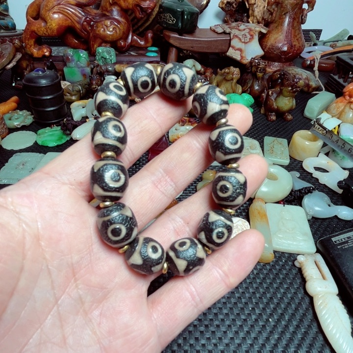 滴血莲花菩提吊坠人**年