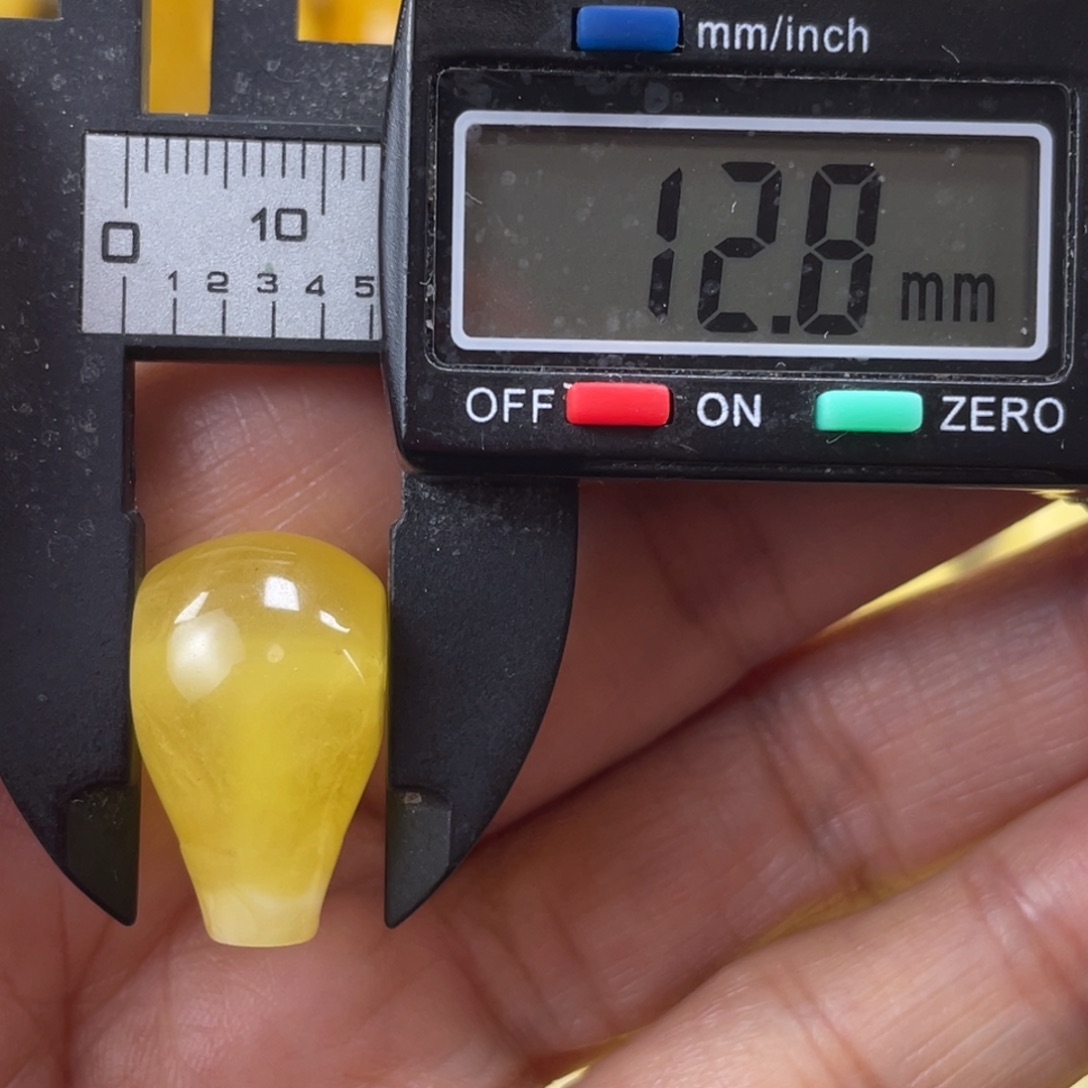 蜜蜡未镶嵌裸石45杂