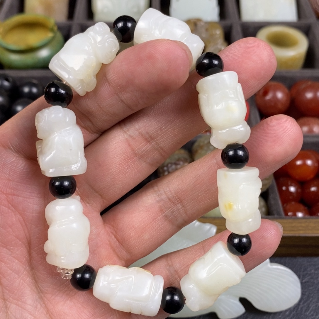 和田玉（糖玉）未镶嵌挂件