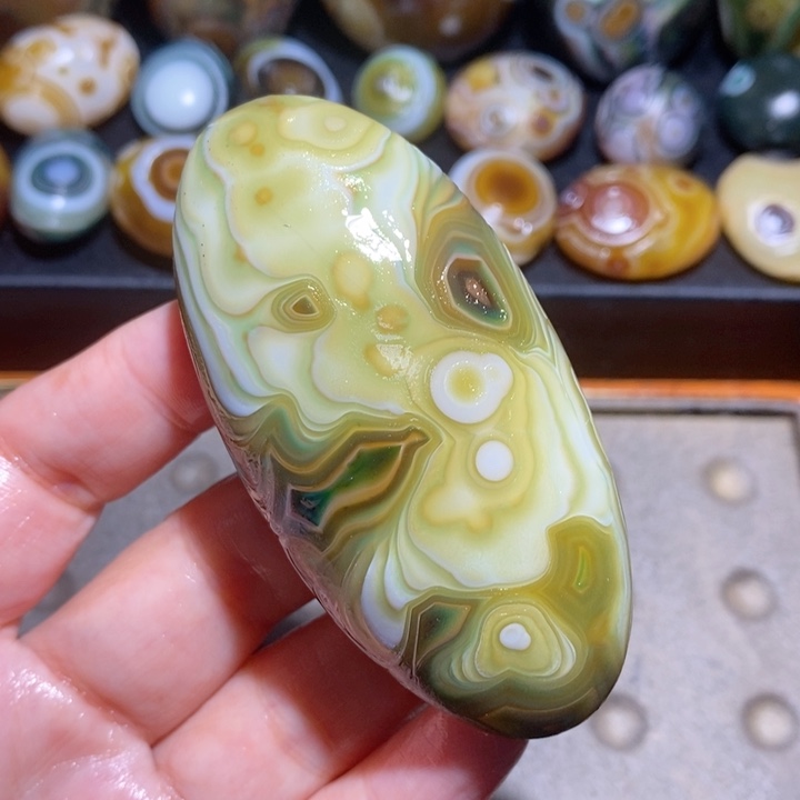 未镶嵌玛瑙/玉髓珠宝半成品24
