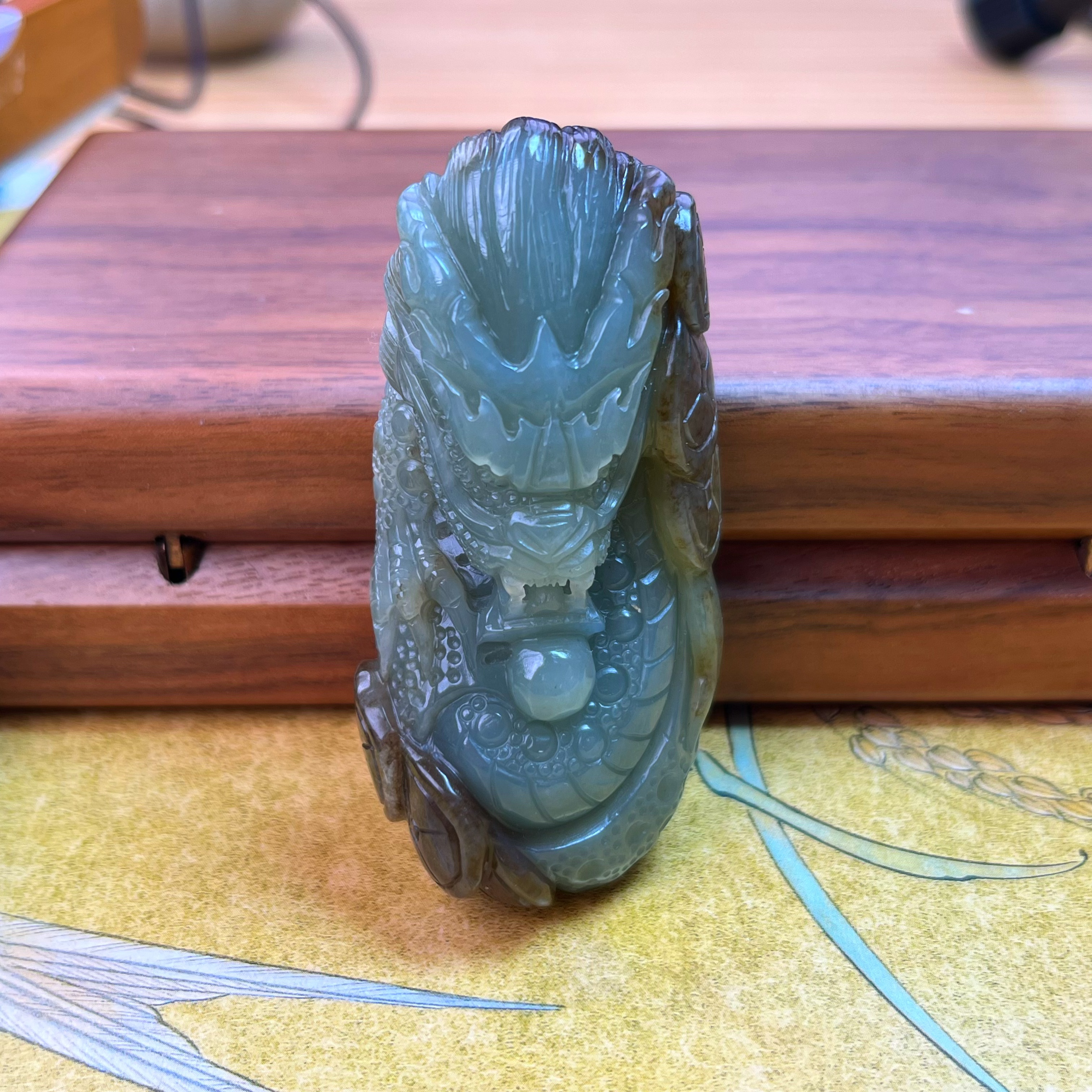 Z003133和田玉青玉仿古龙手把件