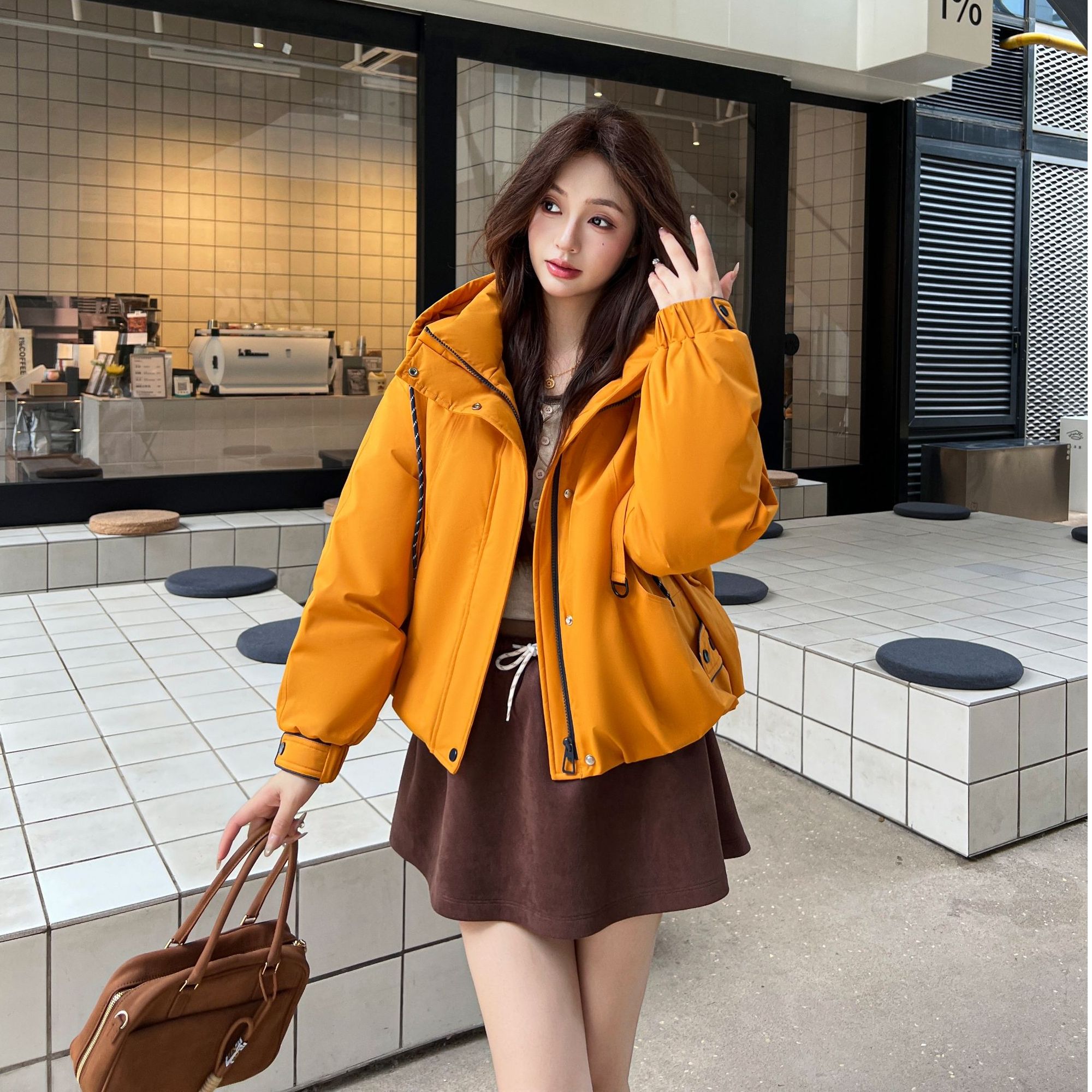 羽航之家2025新款秋冬季新款时尚潮酷风羽绒服女xb3525A