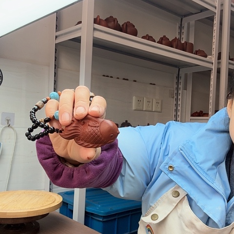 朱泥鱼手把件手把件