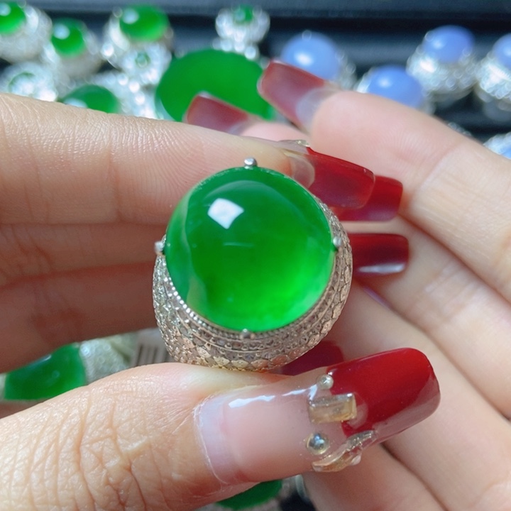 翡翠颈饰未镶嵌1855309。 