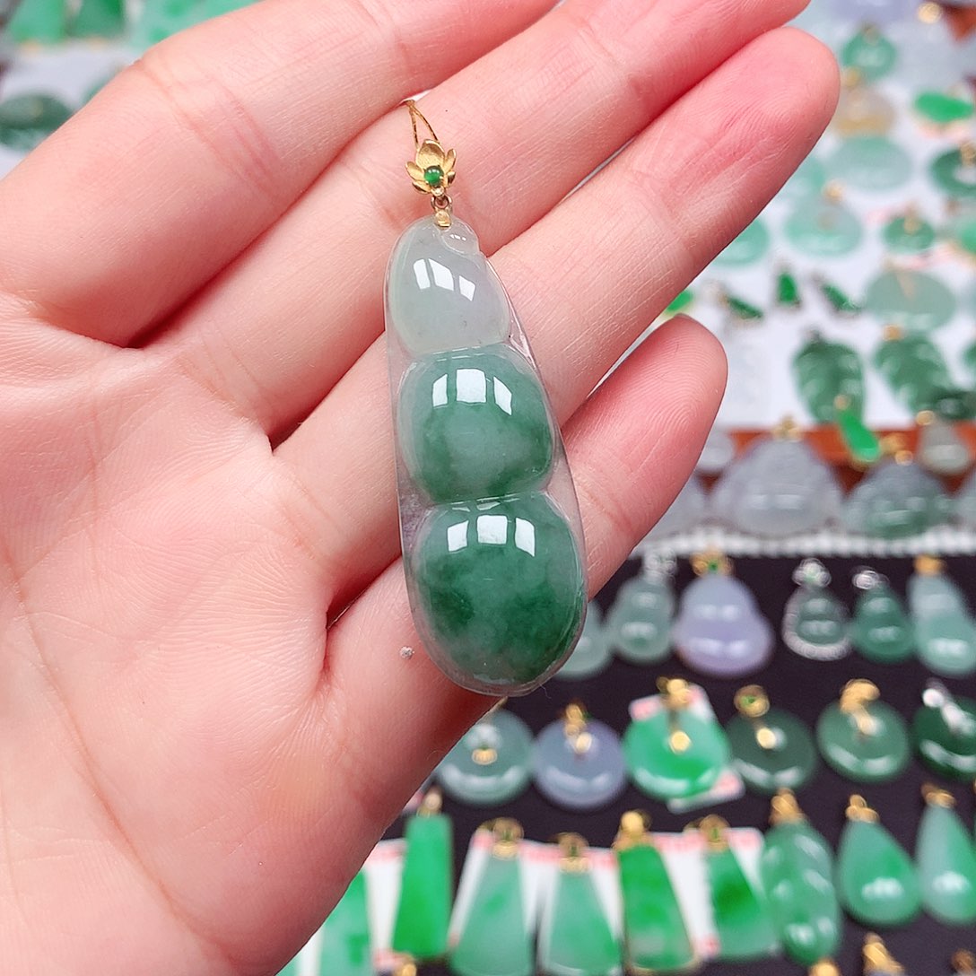 翡翠颈饰18K金镶嵌天然翡翠A货