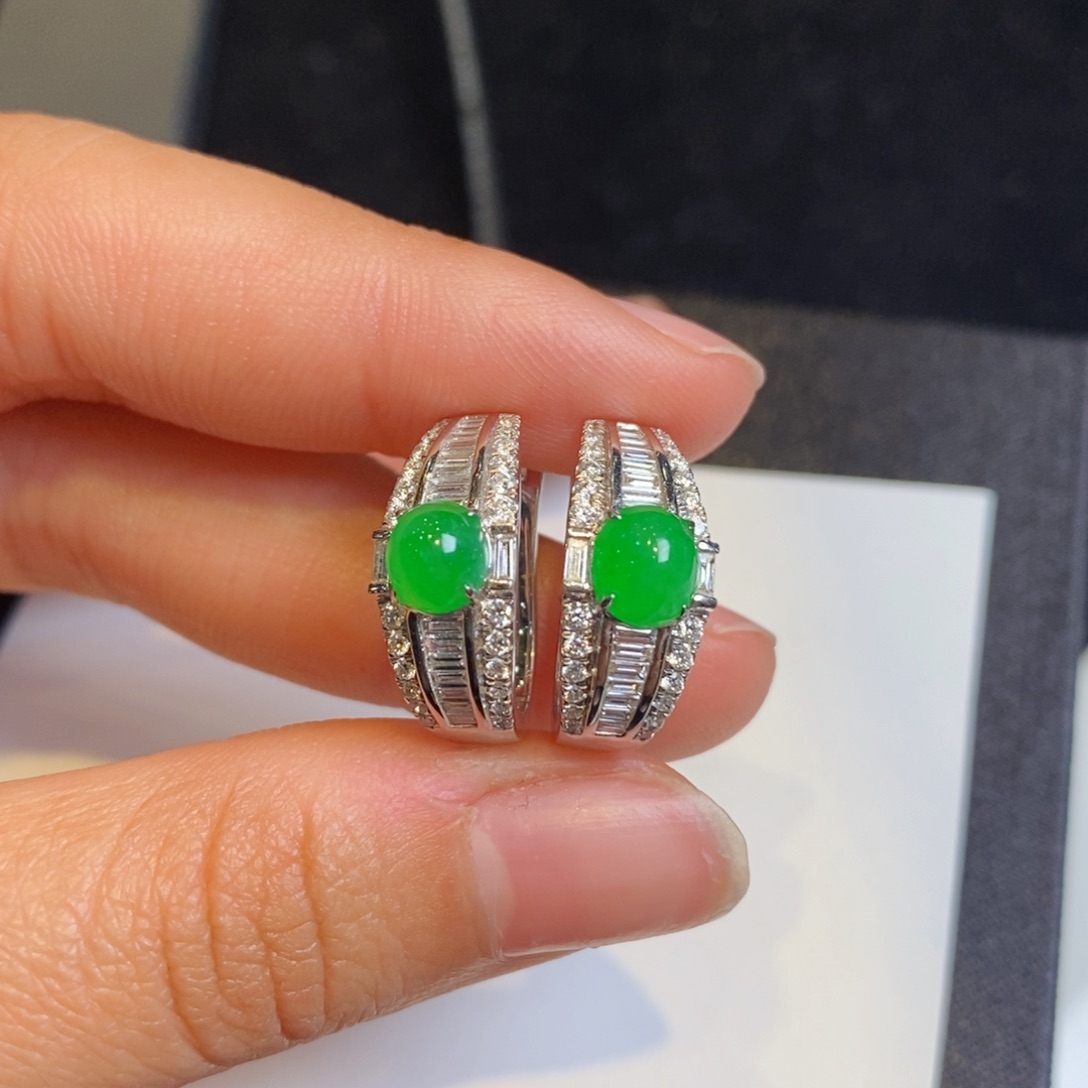 翡翠耳饰18K金镶嵌设计款蛋面耳包