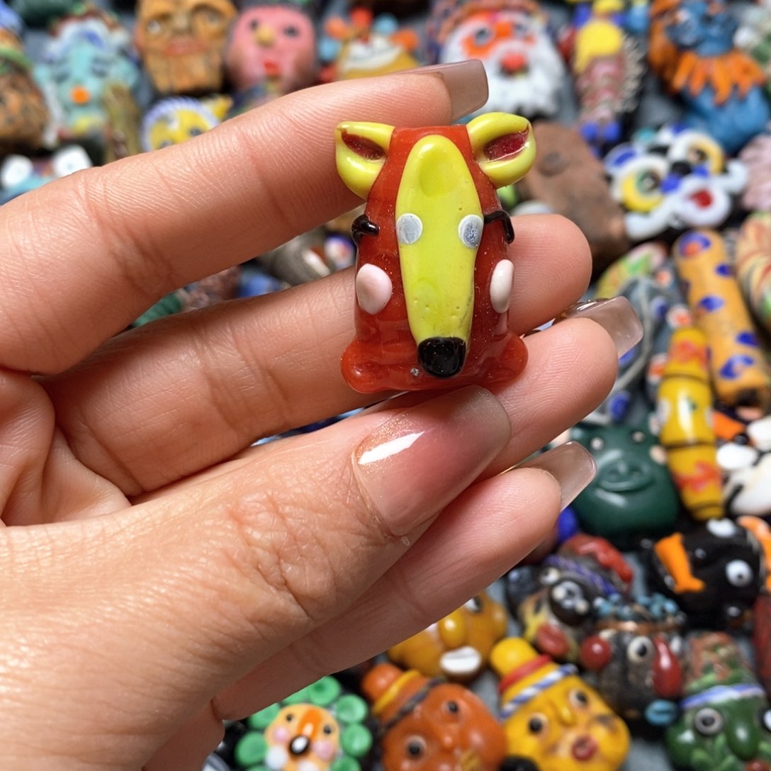 琉璃颈饰印度尼西亚狐狸