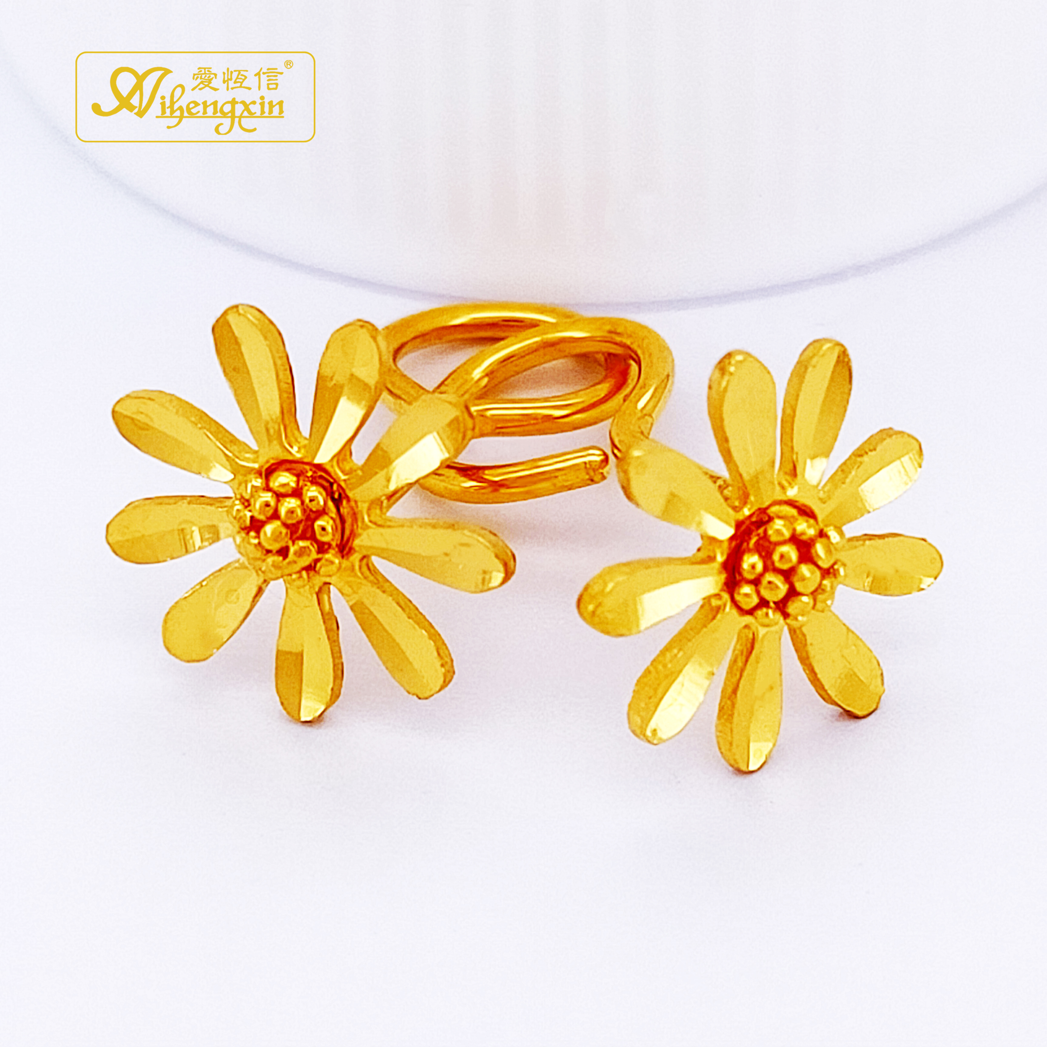 爱恒信【喜迎元旦】夏季上新999耳钉黄金花花系列小清新简约