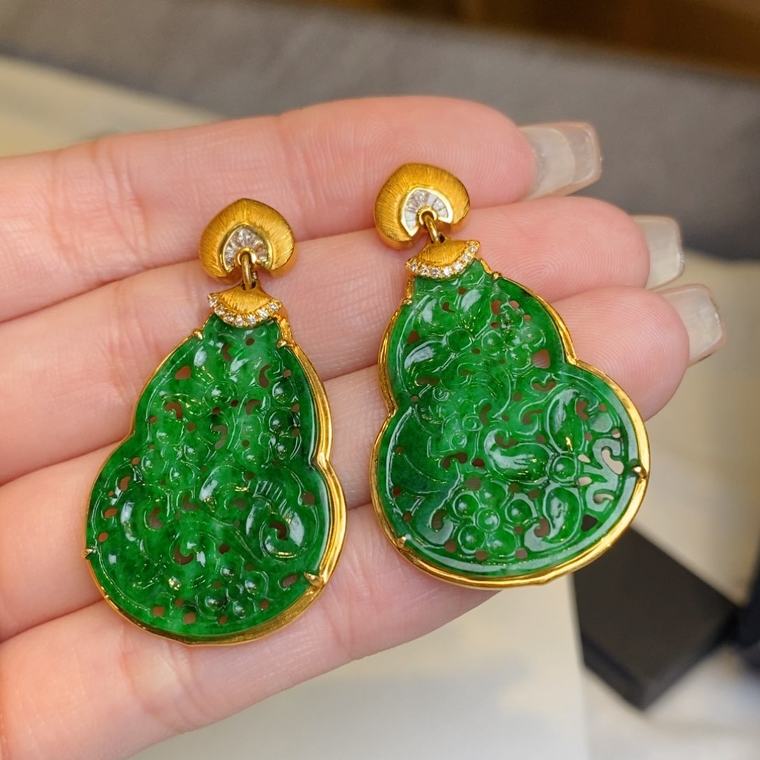 翡翠耳饰18K金镶嵌雕花葫芦 