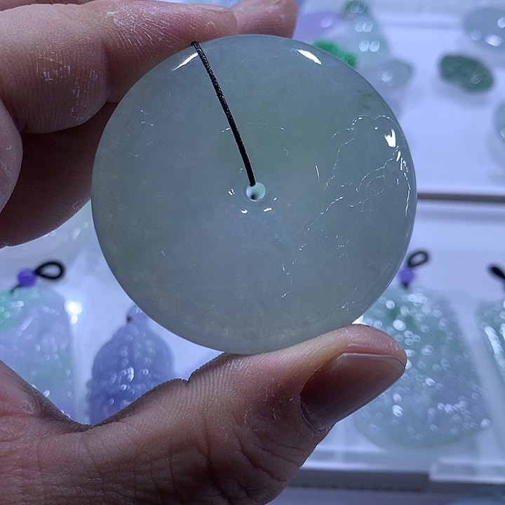 翡翠未镶嵌颈饰天然翡翠A货吊坠