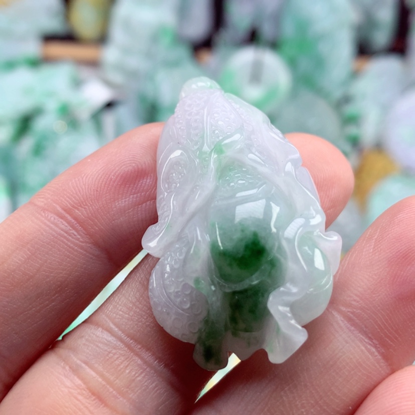 【闪购商品】翡翠吊坠(不含链)未镶嵌