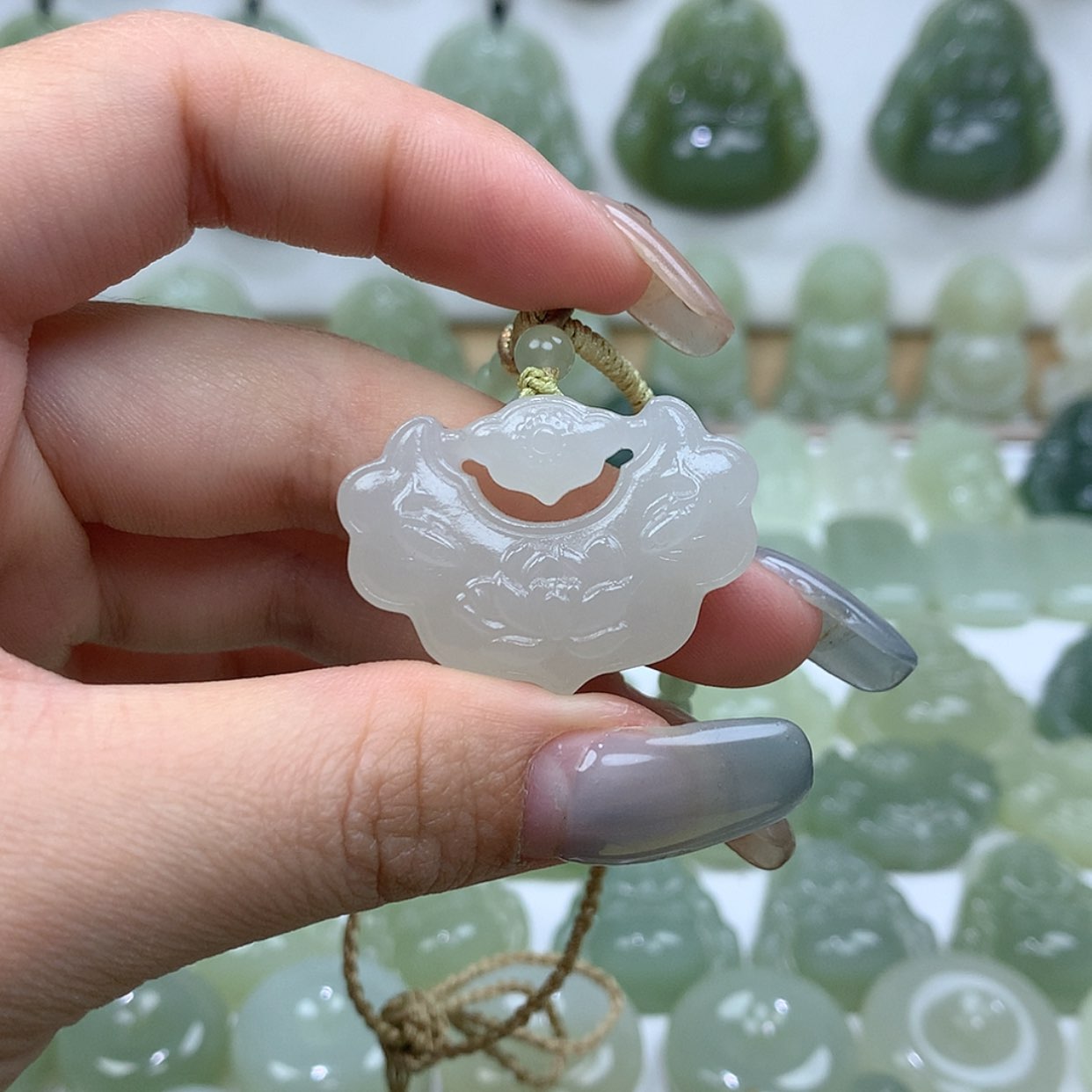 【闪购商品】颈饰未镶嵌和田玉