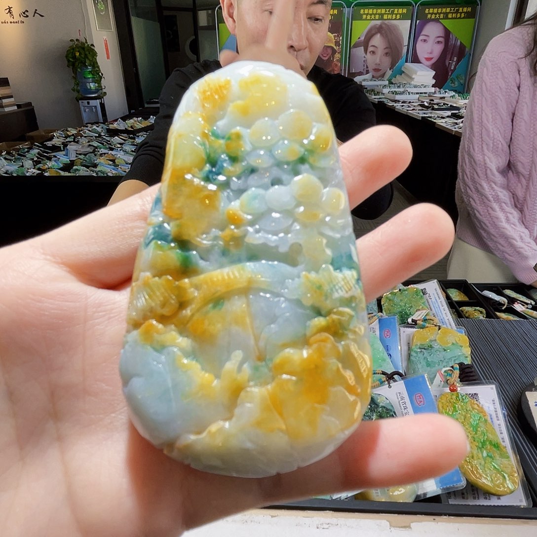 颈饰未镶嵌翡翠翡翠