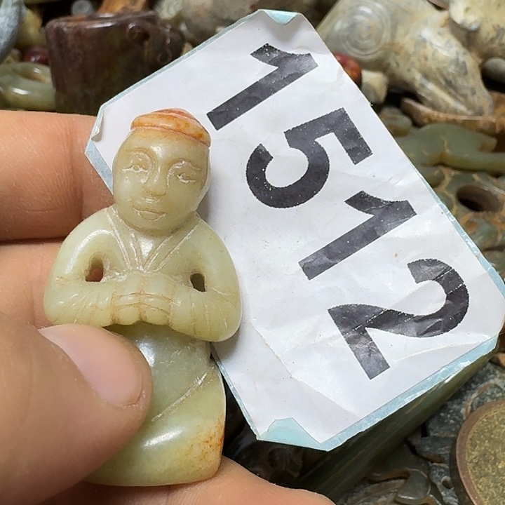 和田玉未镶嵌颈饰木***氵