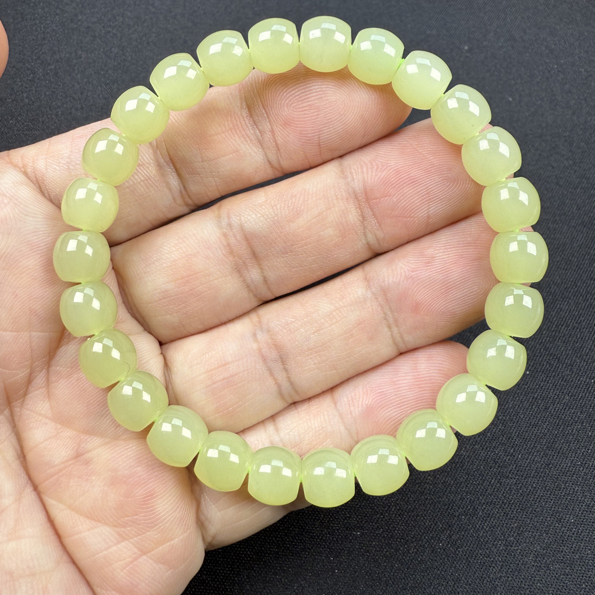 新疆和田玉精品老型珠卡8小精品